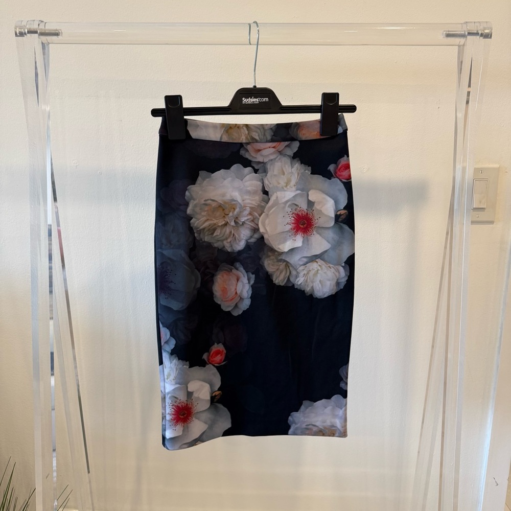 NWT Ted Baker Floral Pencil Skirt
